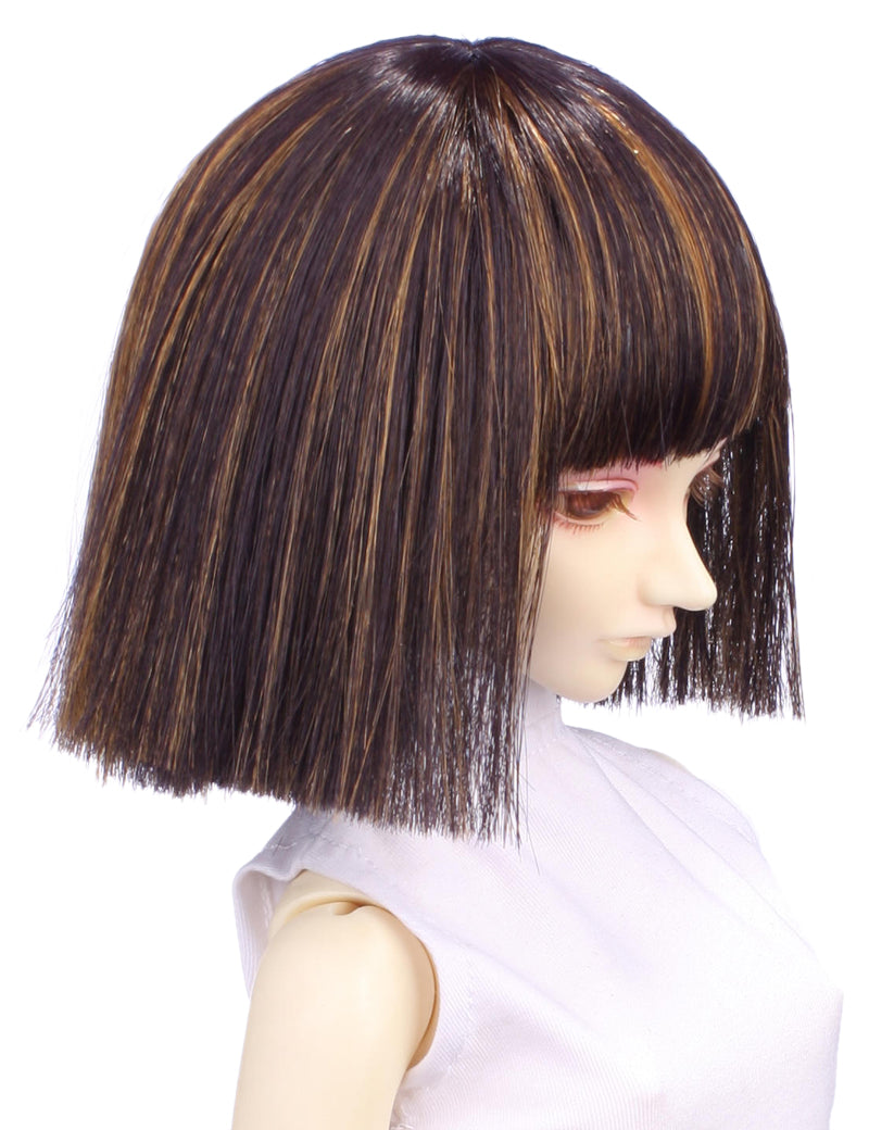 レーダーシェイプのボブスタイル 太い髪と前髪がまつげの高さにある人形のウィッグ W-703 ラッシュベリー