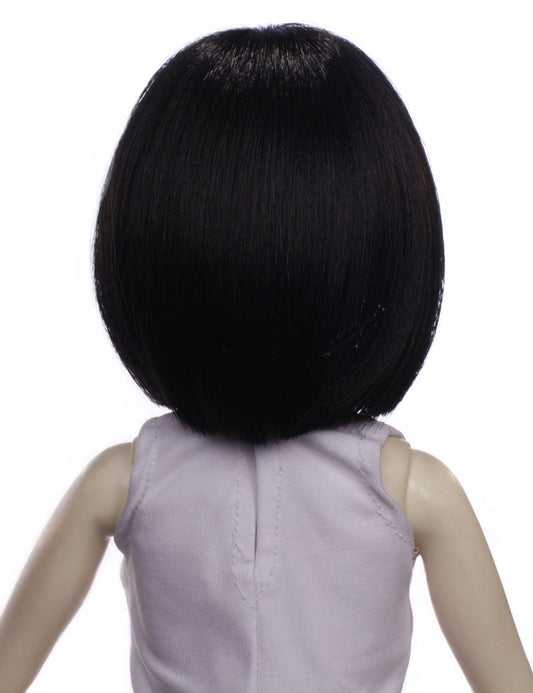 ブラントな太いバングのミディアムボブスタイルの人形のウィッグ W-661 ブラックの色。