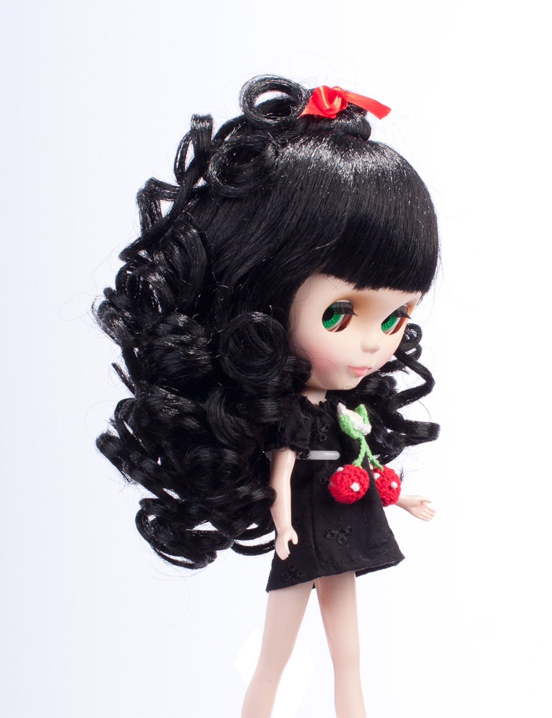 魅惑的なドールウィッグ 可愛らしさの世界 B-129 黒髪のトップにリボン