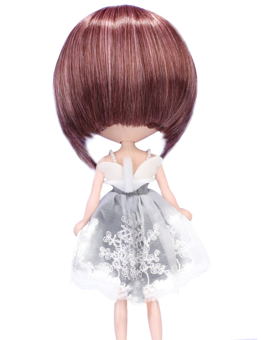 センターパートのワンレングスのボブスタイルの人形のウィッグ B-123、ロマンチックで素晴らしく、全体のスタイルを完璧に表現します