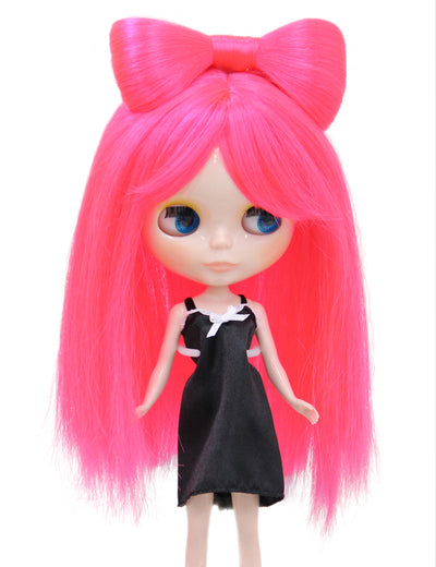 レディ・ガガ風のドールウィッグ B-157 トップに大きなリボン、滑らかな長いストレートヘア、ふんわりとした外観とフィール