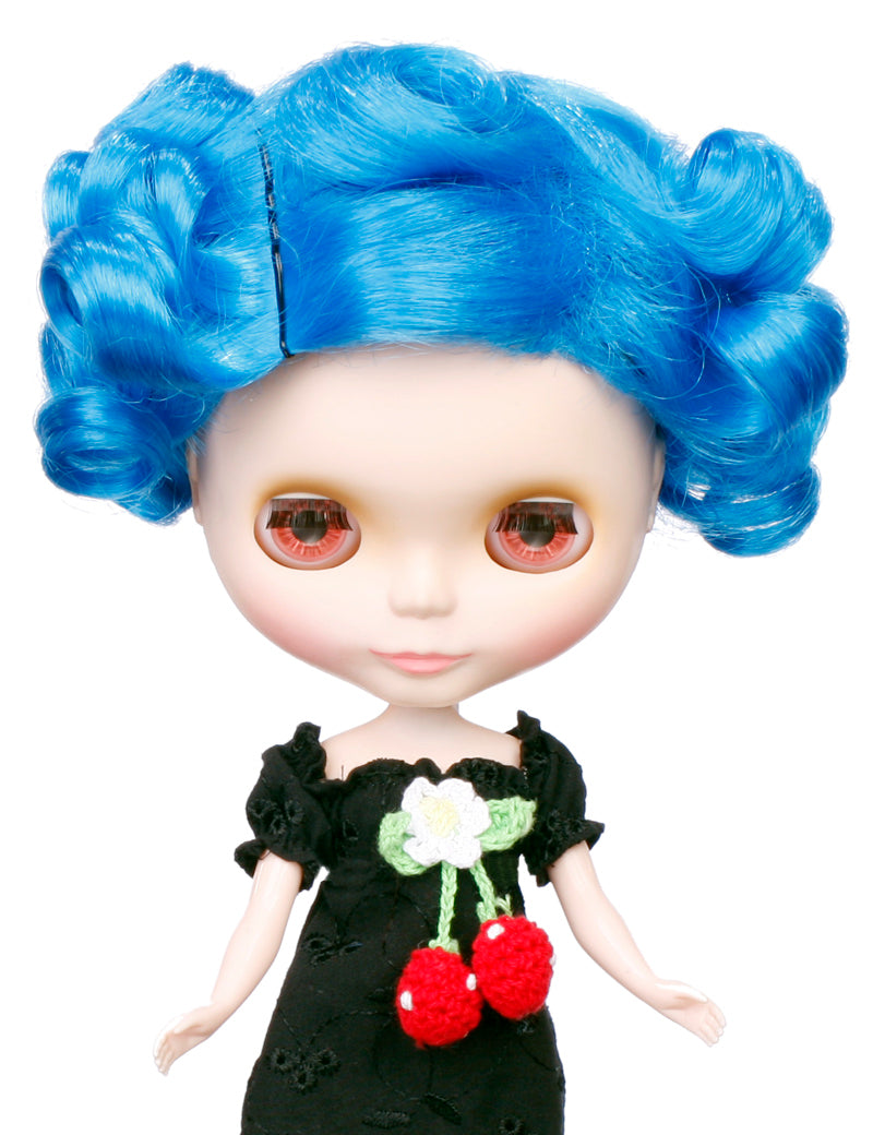 トレス・トレジャー・ドールウィッグ・エレガンス B-105 短い電気ブルーカラー、後ろとサイドにカールあり