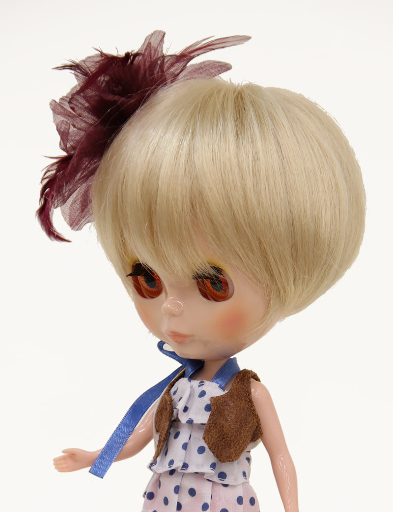 ショートドールウィッグエレガンス 驚くべきウィッグであなたのドールのルックを引き上げる アクセサリーは含まれていません B-167
