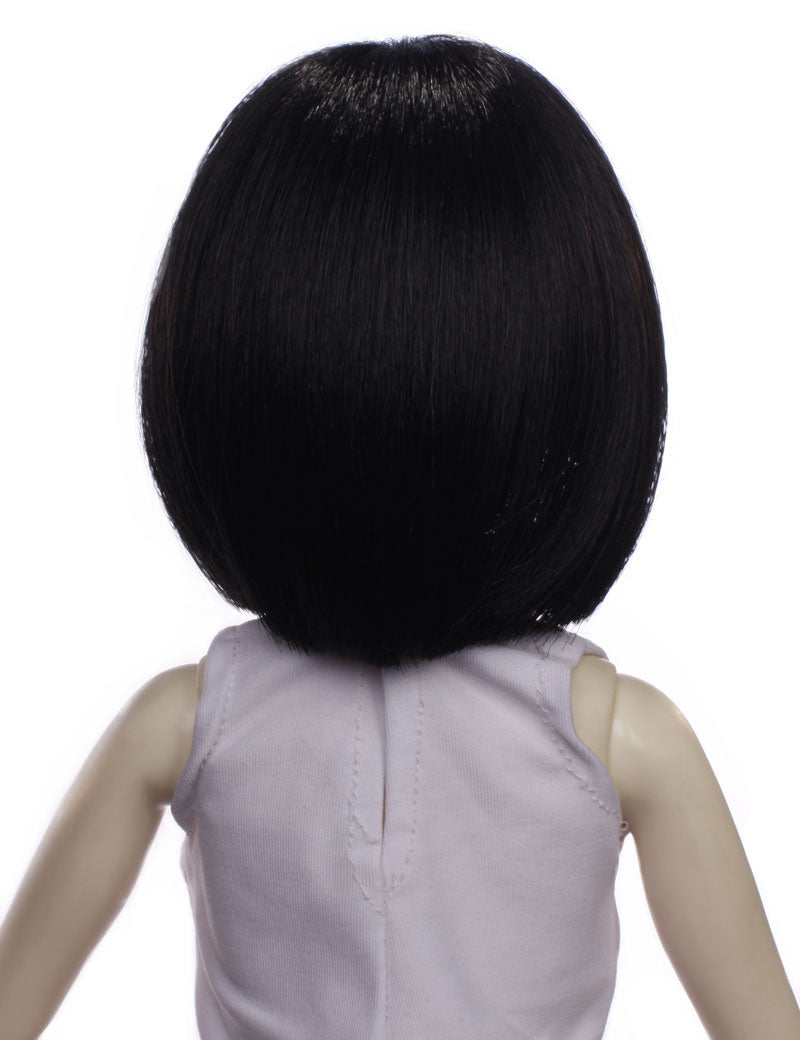 ブラントな太いバングのミディアムボブスタイルの人形のウィッグ W-661 ブラックの色。