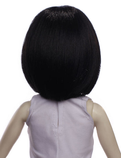 ブラントな太いバングのミディアムボブスタイルの人形のウィッグ W-661 ブラックの色。