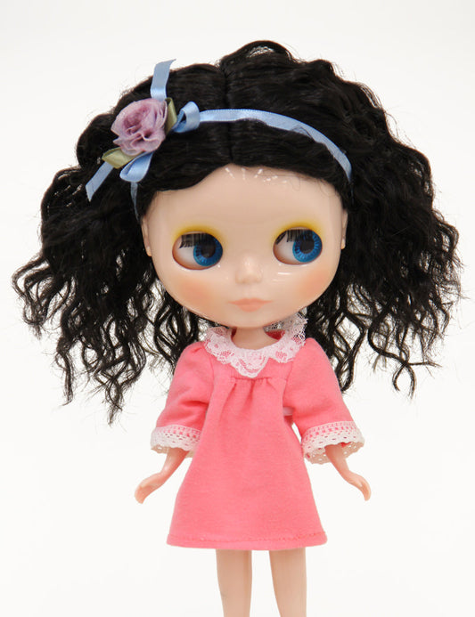 ロングカーリー ドールウィッグの秘密を解き明かす ドールウィッグの専門家のヒントとテクニック アクセサリーは含まれていません B-169