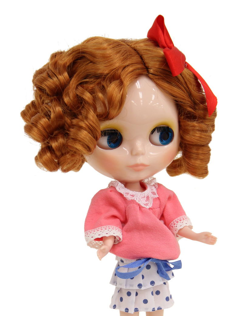 ミディアムカーリー B-170 グラマラスなウィッグであなたのドールを完璧に変身させる