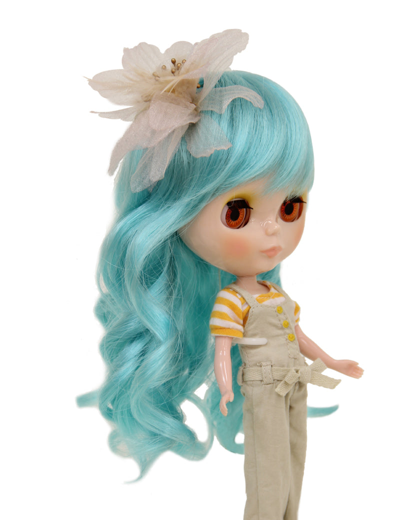 ロングカーリー ドールウィッグの究極ガイド B-172 エレガンス お気に入りのドールのための愛らしいスタイルの多様なスペクトルを探求 アクセサリーは含まれていません