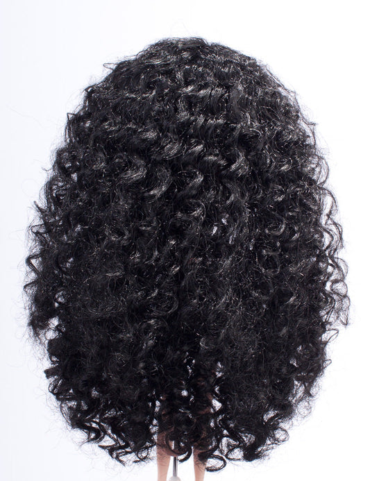 甘さを感じる長いレイヤーカットのドールウィッグ B-131 黒髪、サイドを通して最大の弾力とボリュームを持つナチュラルカール