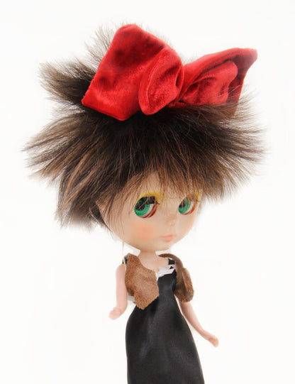 ミディアムストレート ドールウィッグのアート B-164 基本から美しさまでのスタイリング