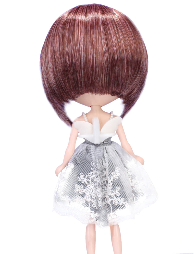 センターパートのワンレングスのボブスタイルの人形のウィッグ B-123、ロマンチックで素晴らしく、全体のスタイルを完璧に表現します