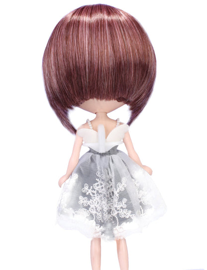 センターパートのワンレングスのボブスタイルの人形のウィッグ B-123、ロマンチックで素晴らしく、全体のスタイルを完璧に表現します