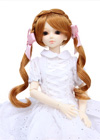 Wavy pony tail is always suitable for dolls especially with cute color ribbon.The braid arcoss the top is the focal point of this look.
